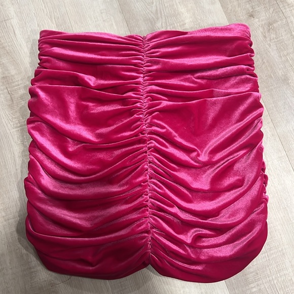 Hot pink Zara mini skirt - Picture 12 of 13